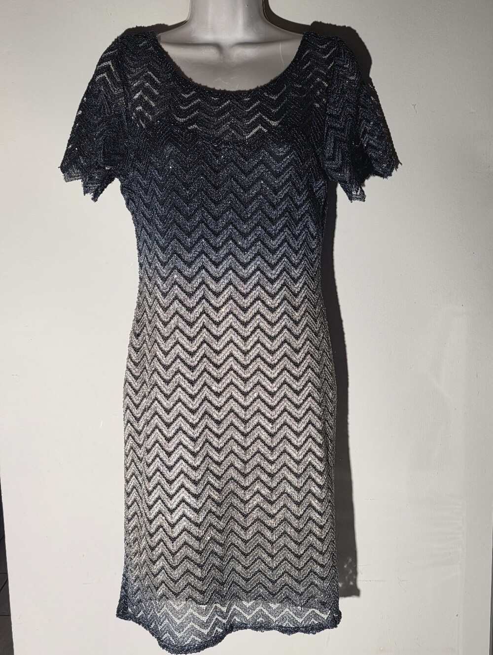 Morgan & Co. Black & Silver Chevron Knit Scoop-Neck Dress (Juniors 11/Womens 8)